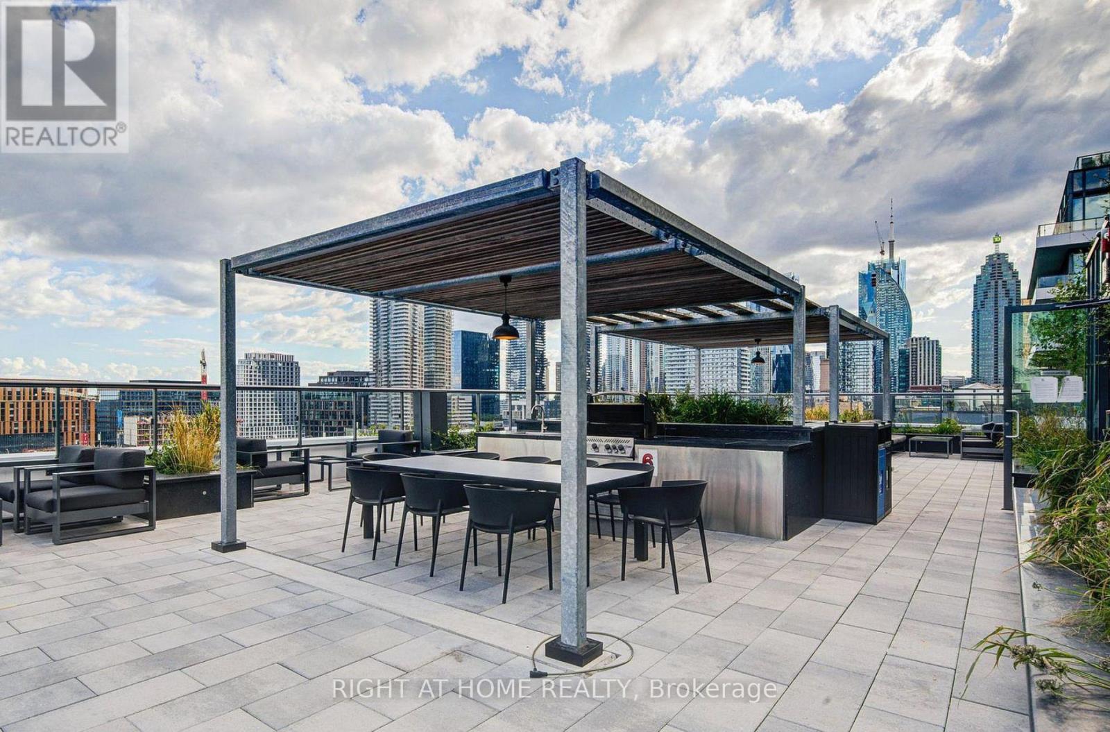 2815 E - 70 Princess Street, Toronto, Ontario  M5A 0X6 - Photo 4 - C13145386