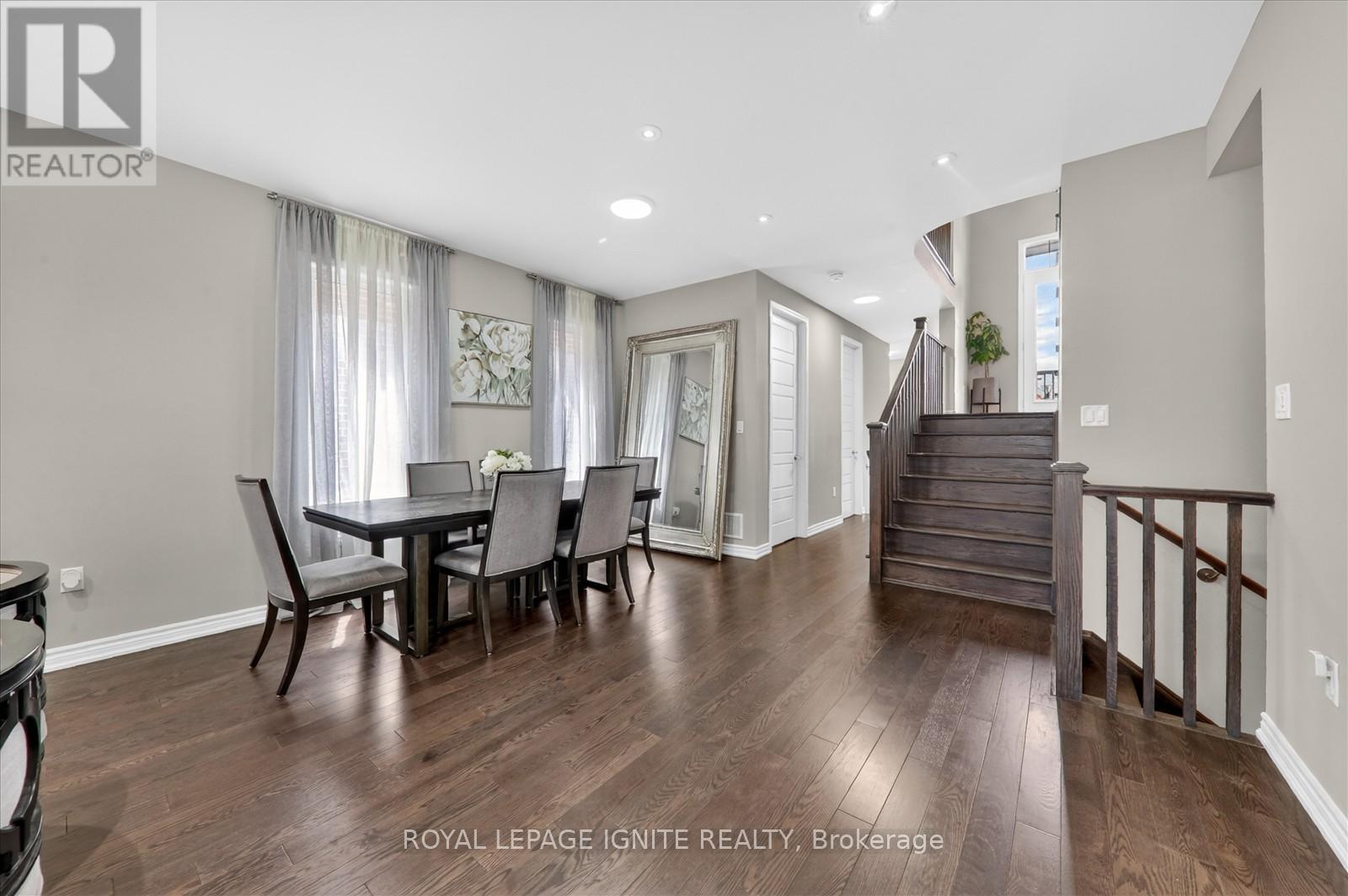 2835 Foxden Square, Pickering, Ontario  L1X 0N9 - Photo 4 - E13145238
