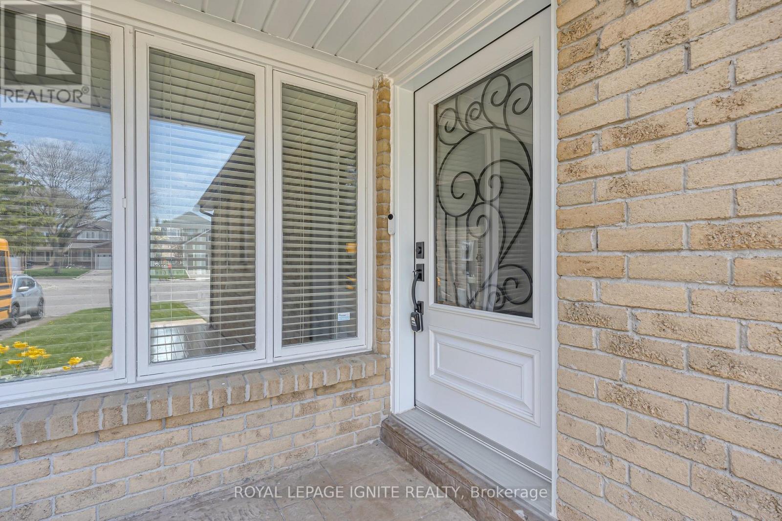 23 Shallice Court, Toronto, Ontario  M1B 4W7 - Photo 6 - E13145278