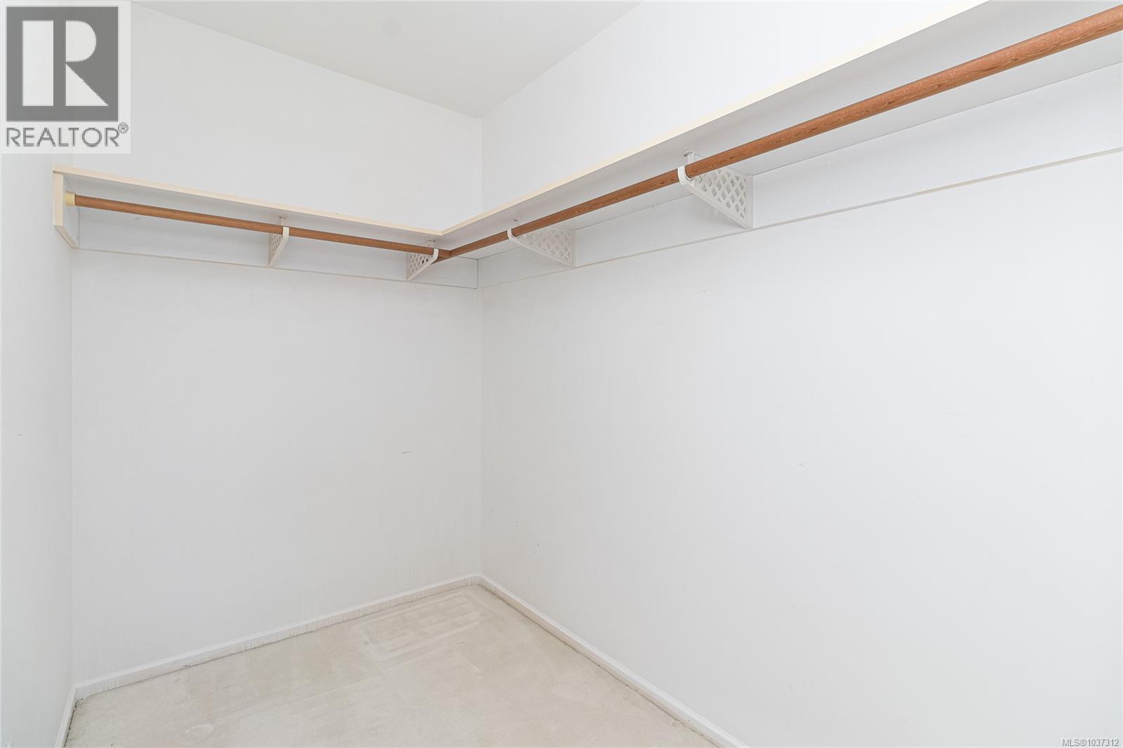 1702 1020 View St, Victoria, British Columbia  V8V 4Y4 - Photo 21 - 1037312