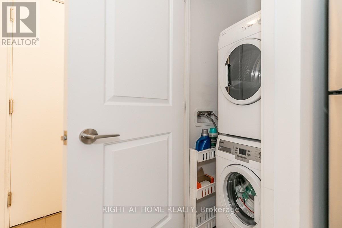 2213 - 9201 Yonge Street E, Richmond Hill, Ontario  L4C 1H9 - Photo 11 - N13145152