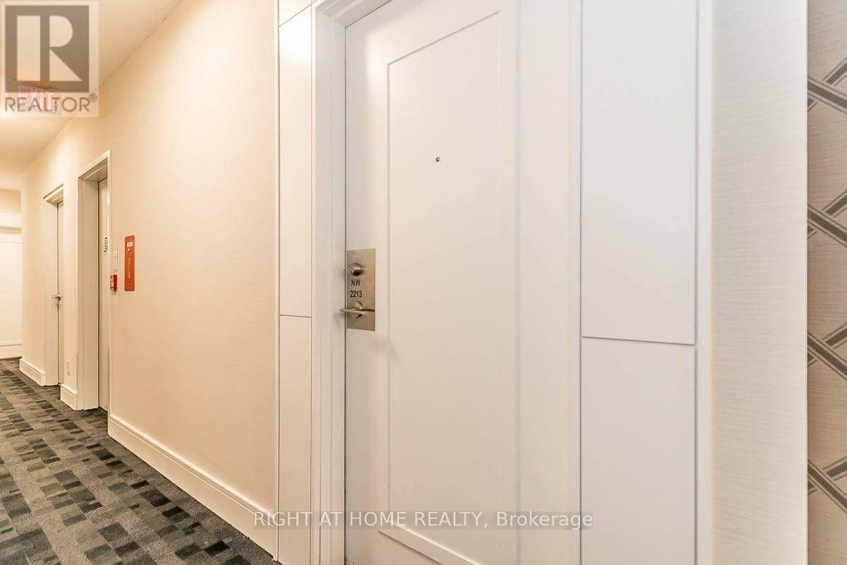 2213 - 9201 Yonge Street E, Richmond Hill, Ontario  L4C 1H9 - Photo 3 - N13145152
