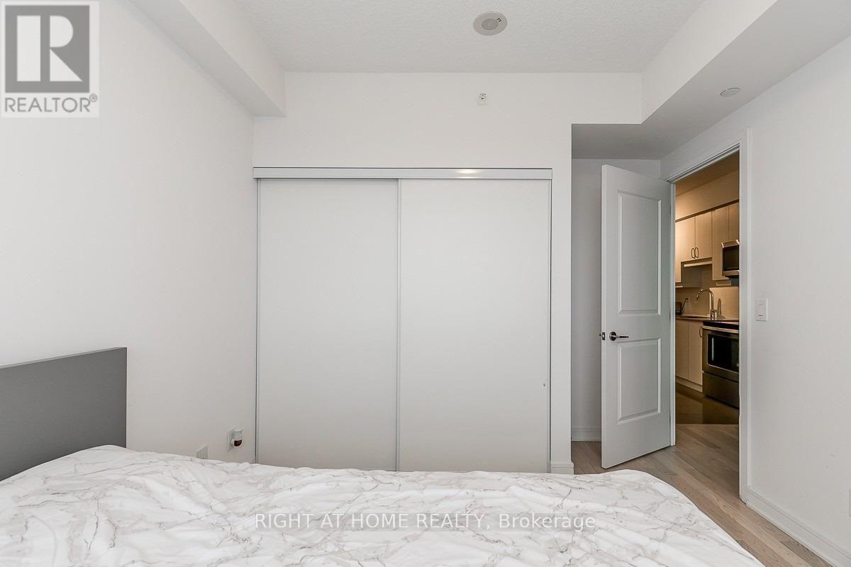 2213 - 9201 Yonge Street E, Richmond Hill, Ontario  L4C 1H9 - Photo 8 - N13145152