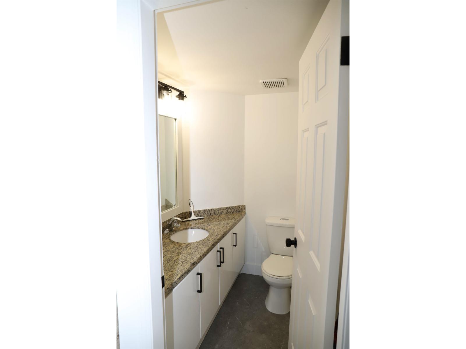 104 8060 121a Street, Surrey, British Columbia V3W 0S5 - Photo 14 - R3125026