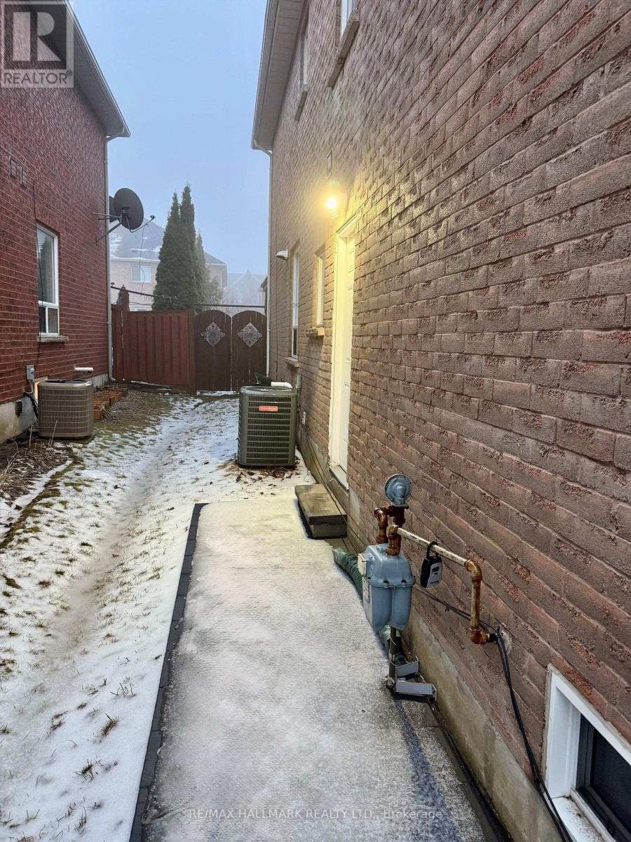 Basement - 239 Banbrooke Crescent, Newmarket, Ontario L3X 2W5 - Photo 2 - N13145350