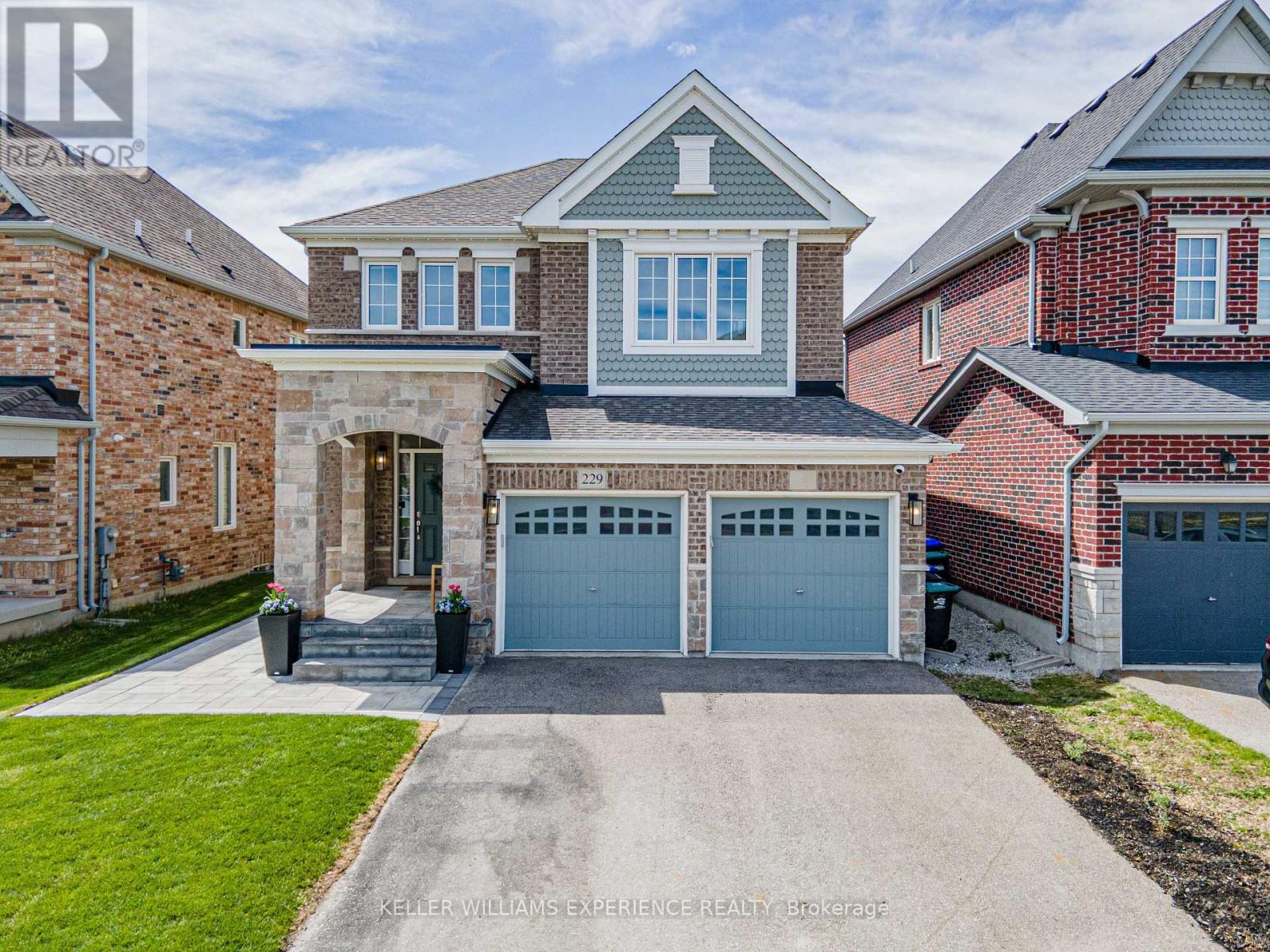 229 Blue Dasher Boulevard, Bradford West Gwillimbury, Ontario  L3Z 4H8 - Photo 2 - N13145466