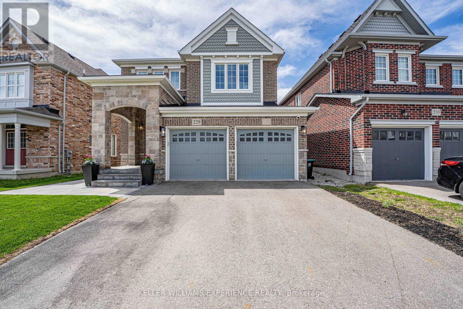 229 Blue Dasher Boulevard, Bradford West Gwillimbury, Ontario  L3Z 4H8 - Photo 5 - N13145466