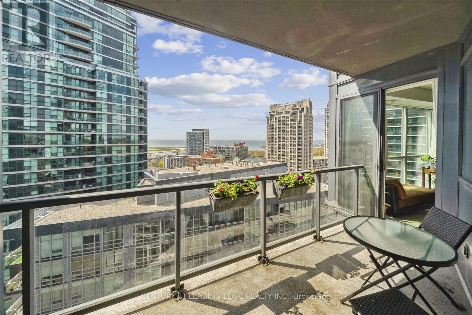 2111 - 20 Bruyeres Mews, Toronto, Ontario  M5V 0G8 - Photo 11 - C13139882