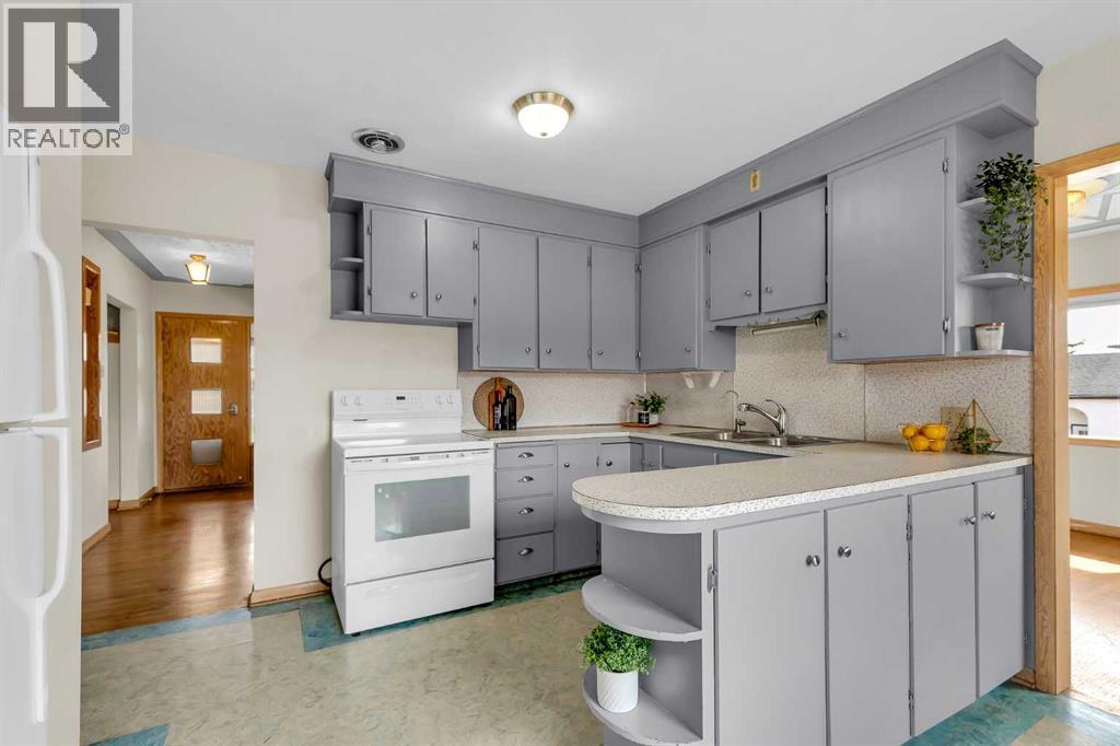 403 30 Avenue Nw, Calgary, Alberta  T2M 2N5 - Photo 12 - A2305466