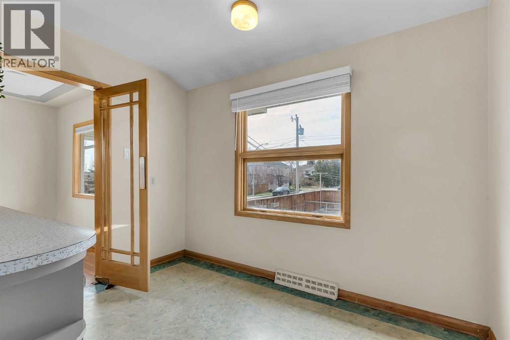 403 30 Avenue Nw, Calgary, Alberta  T2M 2N5 - Photo 13 - A2305466