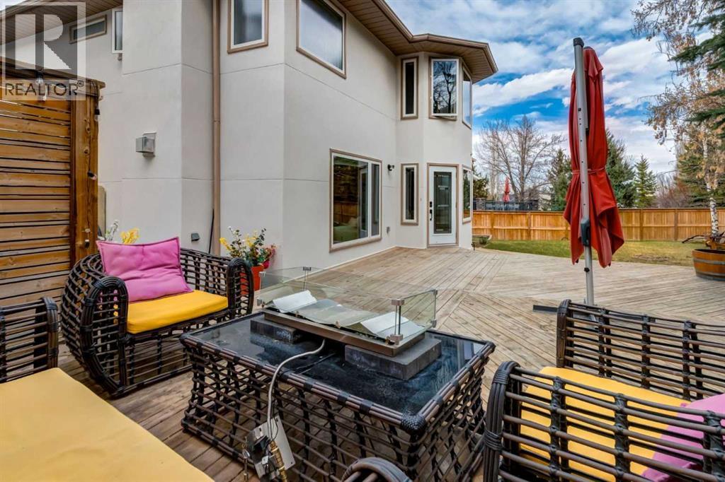 117 Straddock Terrace SW, Calgary, Alberta  T3H 2T4 - Photo 4 - A2309210