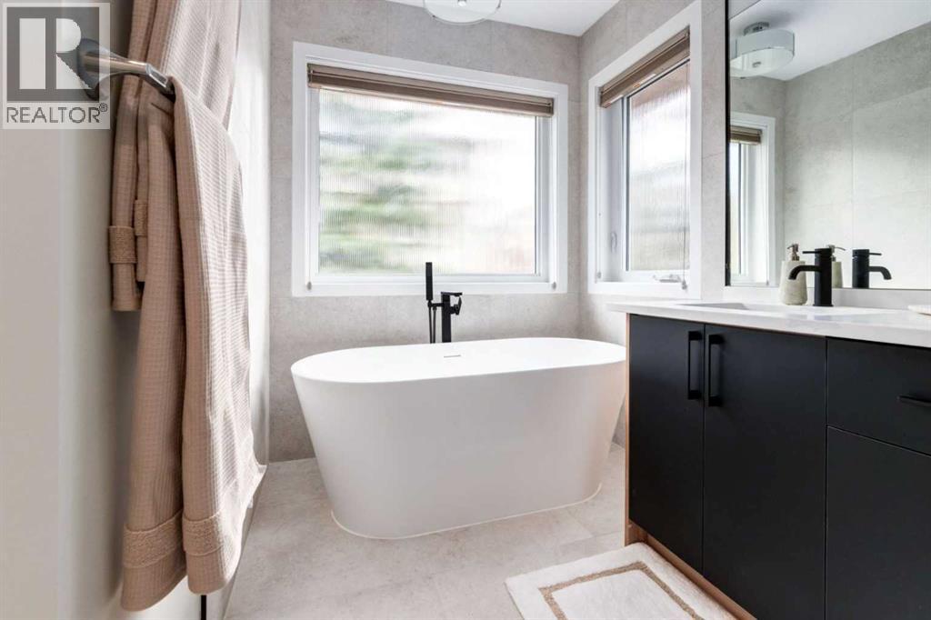 117 Straddock Terrace SW, Calgary, Alberta  T3H 2T4 - Photo 36 - A2309210