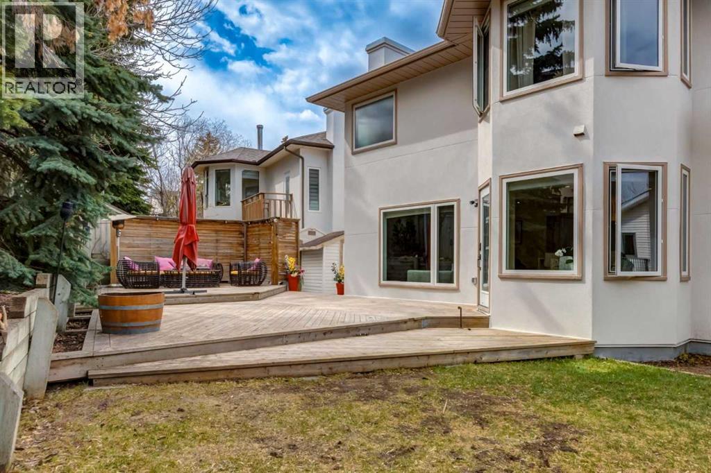 117 Straddock Terrace SW, Calgary, Alberta  T3H 2T4 - Photo 3 - A2309210