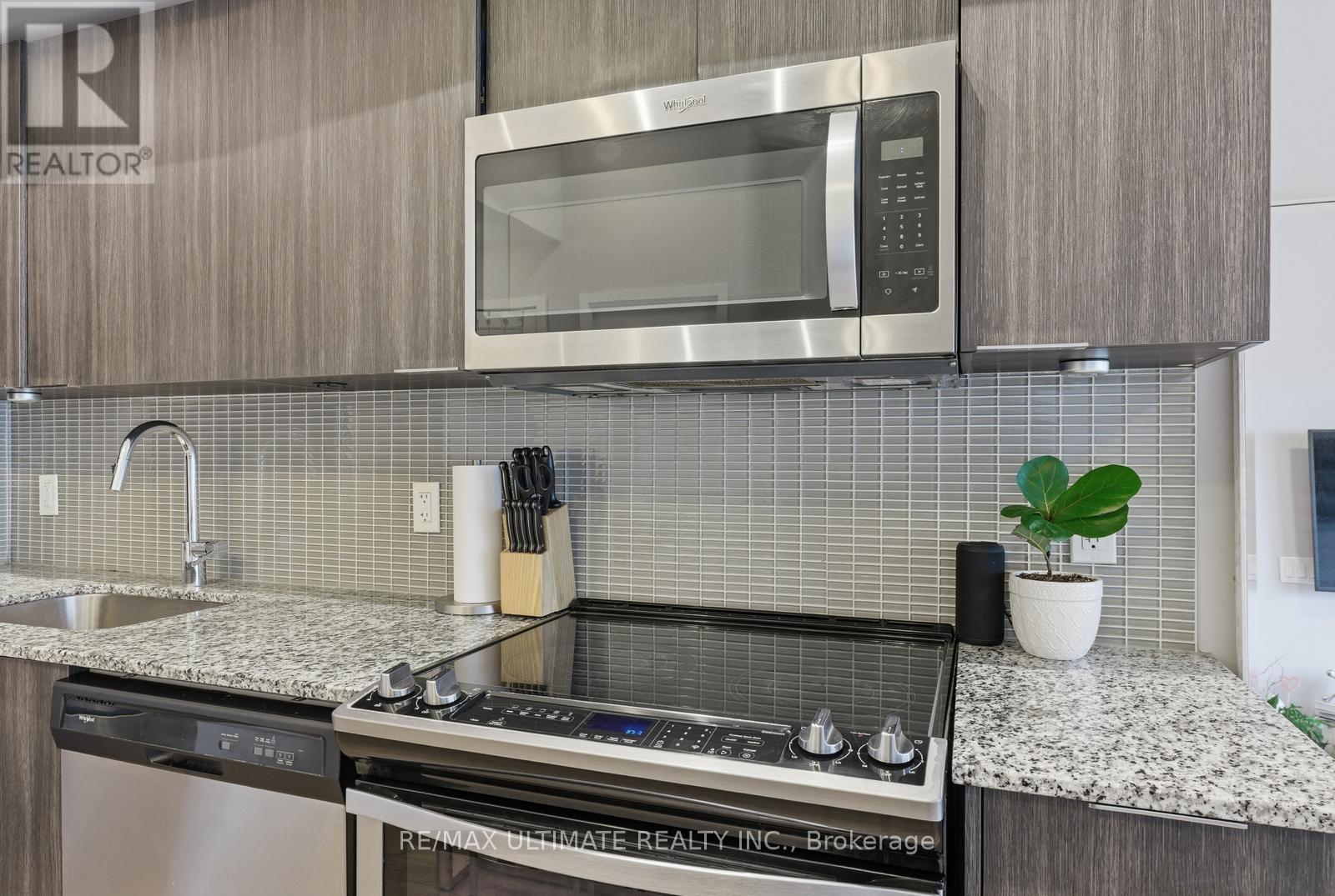 1414 - 30 Shore Breeze Drive, Toronto, Ontario  M8V 0J1 - Photo 5 - W13145120