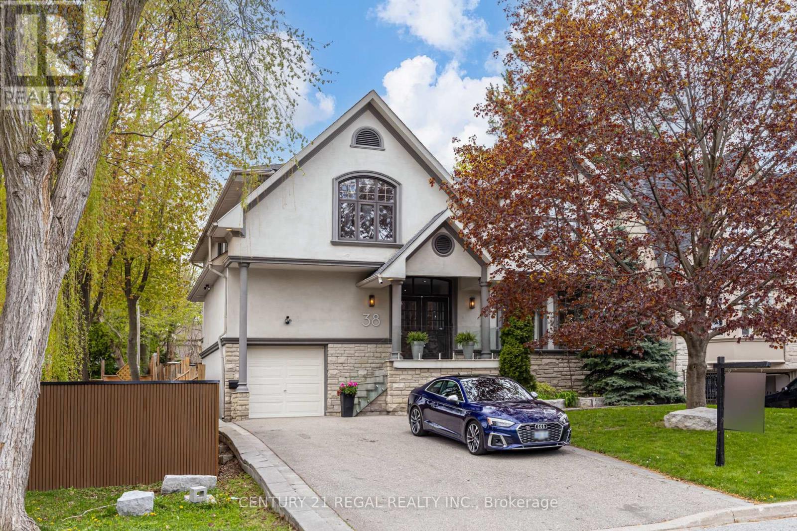 38 Mattice Road, Toronto, Ontario  M9A 1E6 - Photo 2 - W13145126