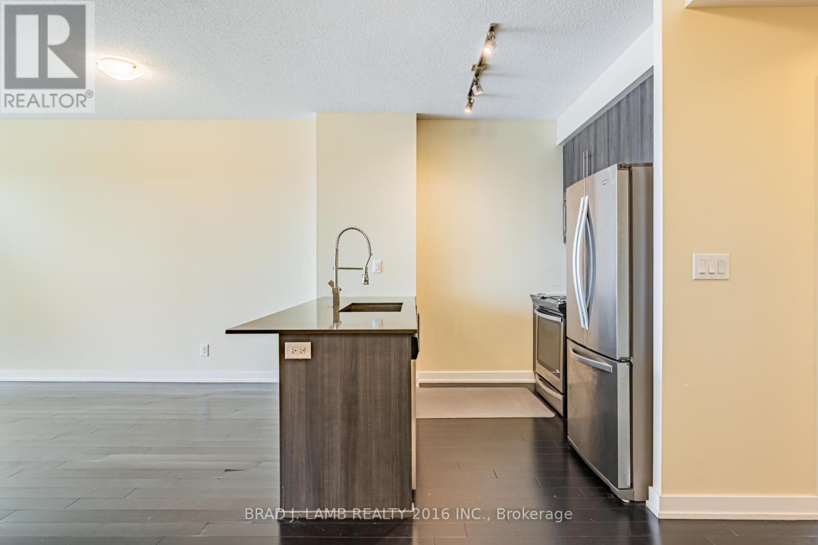 3906 - 4011 Brickstone Mews, Mississauga, Ontario L5B 0J7 - Photo 10 - W13145194