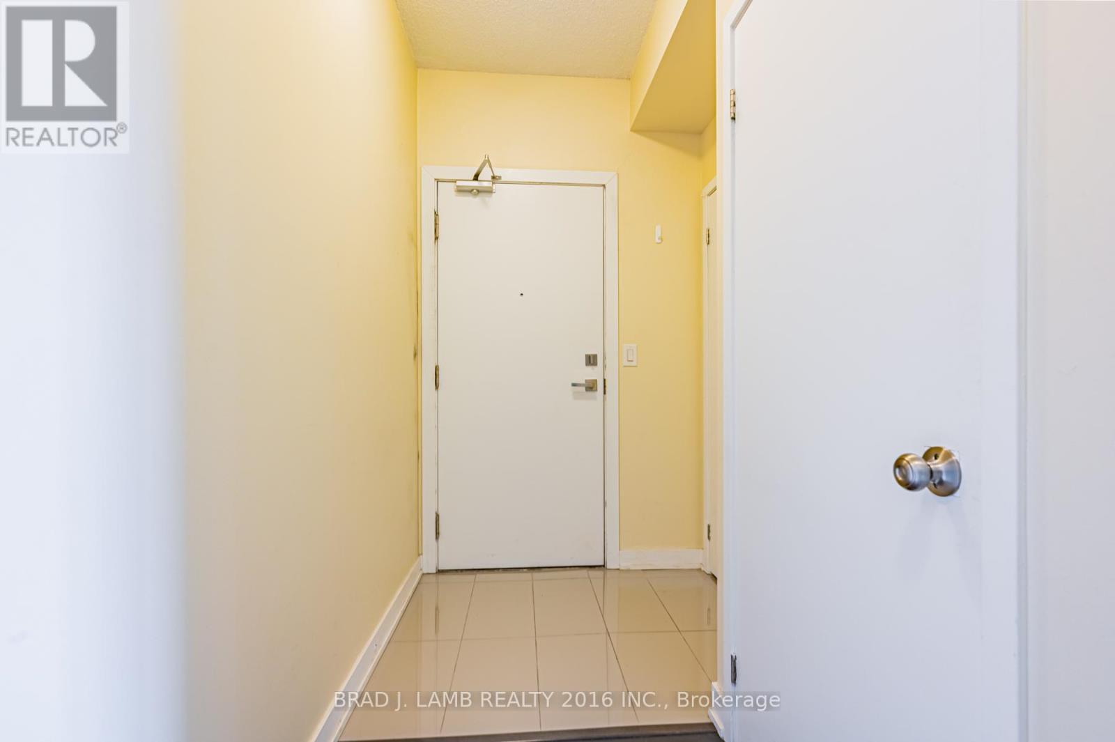3906 - 4011 Brickstone Mews, Mississauga, Ontario L5B 0J7 - Photo 2 - W13145194