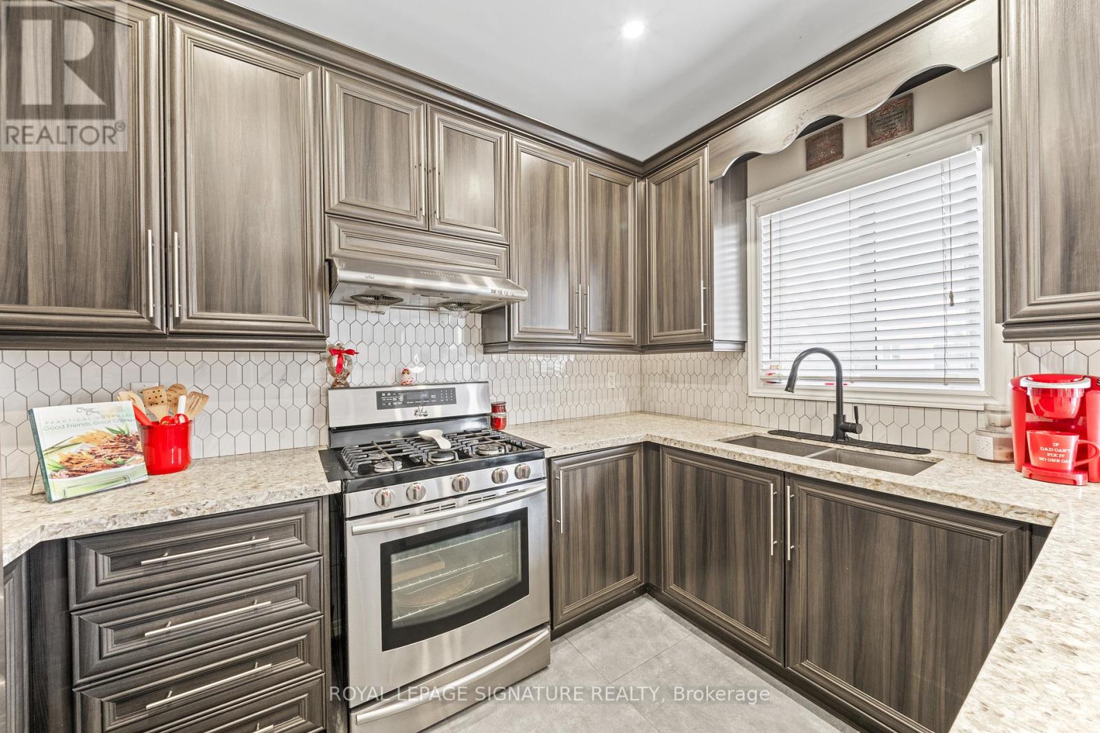 16 Clearjoy Street, Brampton, Ontario  L6V 4P1 - Photo 13 - W13145220