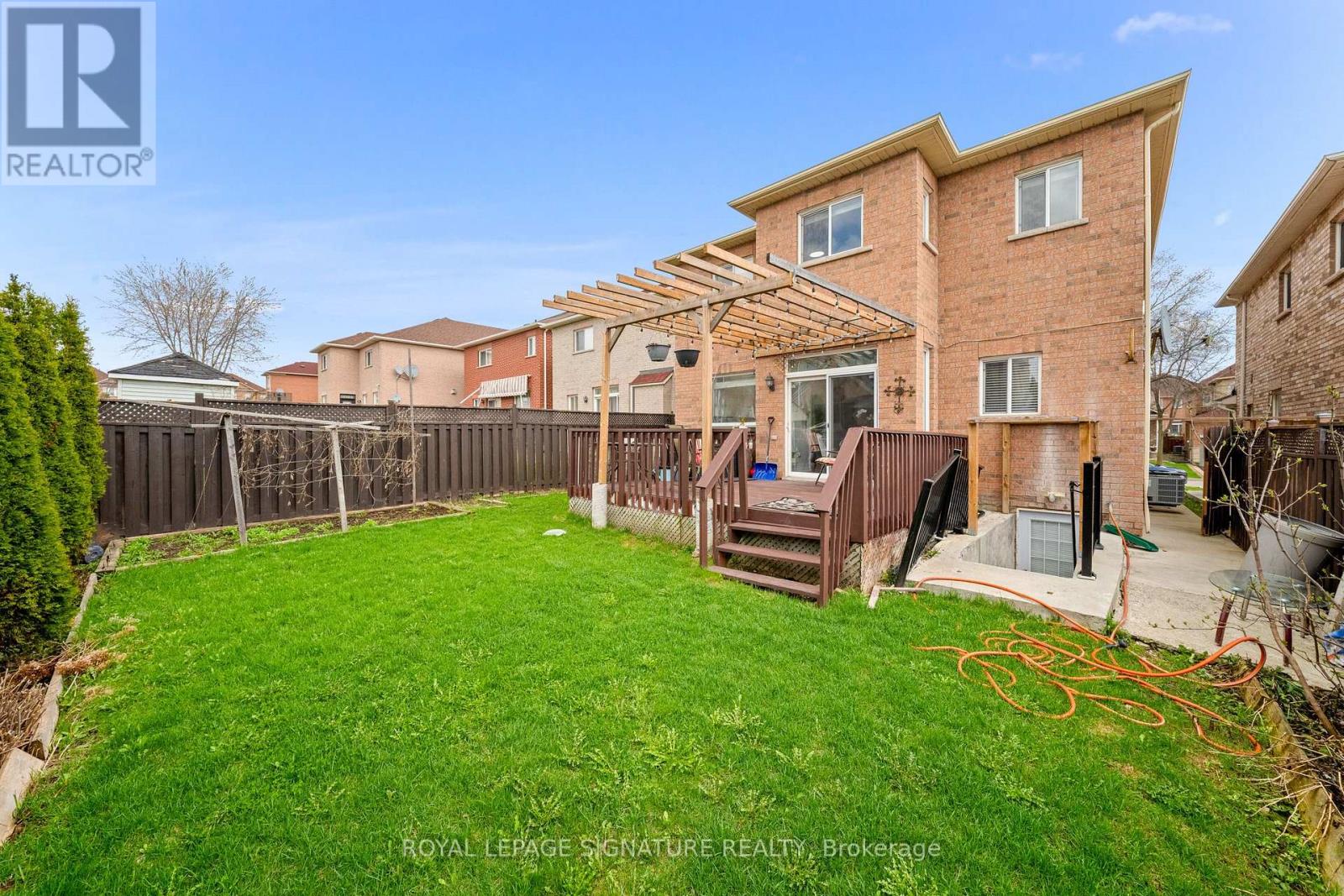 16 Clearjoy Street, Brampton, Ontario  L6V 4P1 - Photo 34 - W13145220