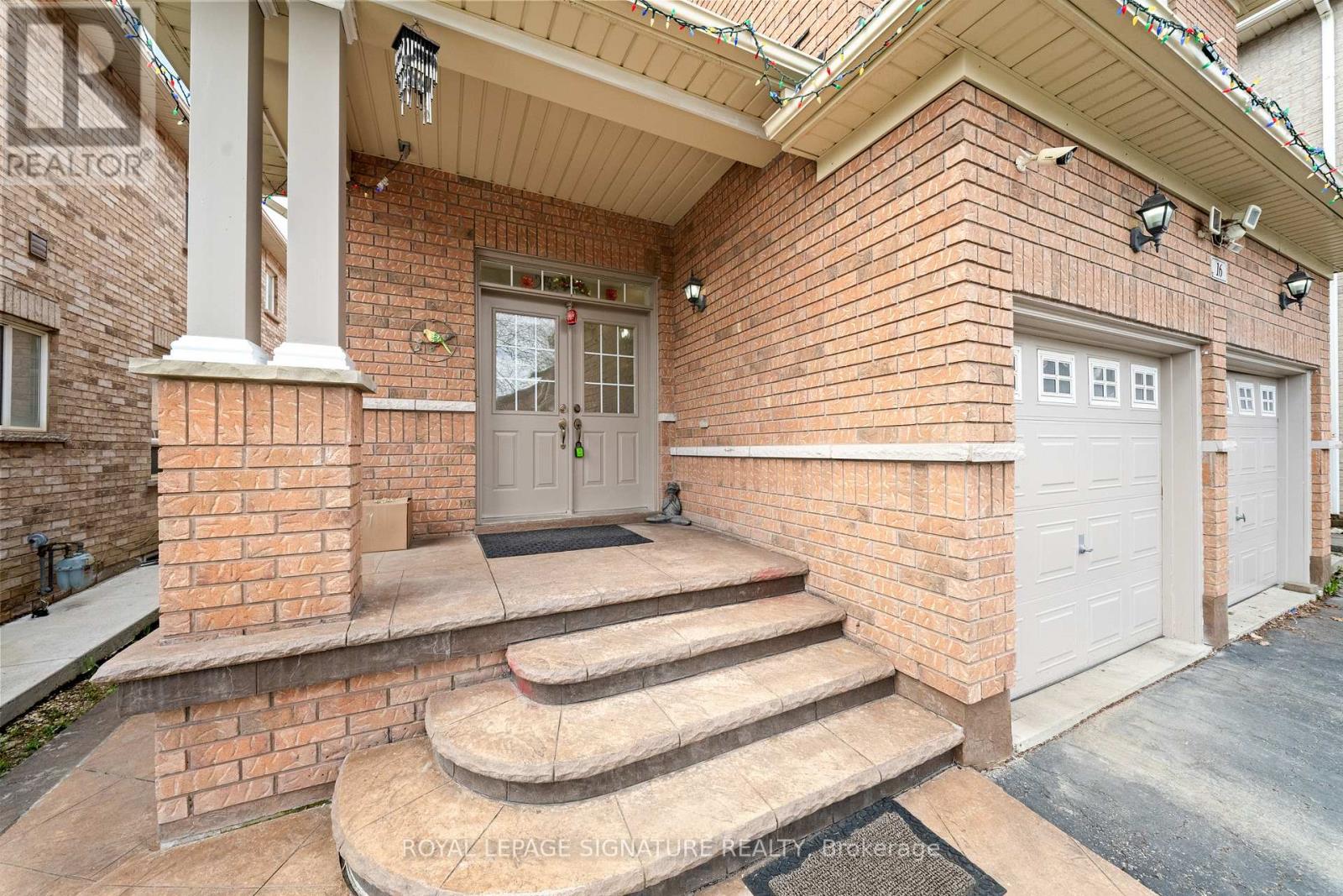 16 Clearjoy Street, Brampton, Ontario  L6V 4P1 - Photo 4 - W13145220