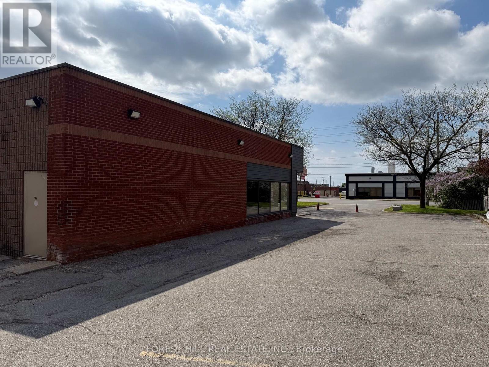 374 Evans Avenue, Toronto, Ontario M8Z 1K6 - Photo 3 - W13145274