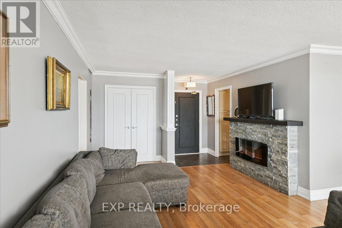 412 - 44 Longbourne Drive, Toronto, Ontario  M9R 2M7 - Photo 4 - W13145378