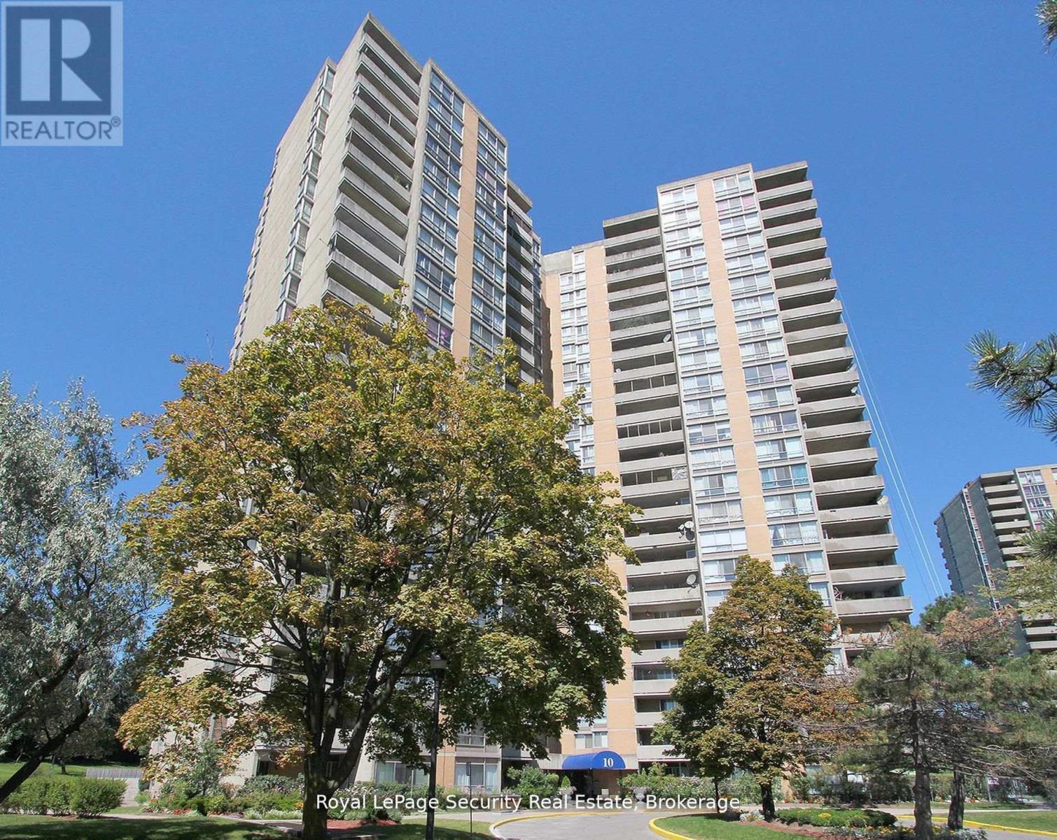 2413 - 10 MARTHA EATON WAY, Toronto, Ontario