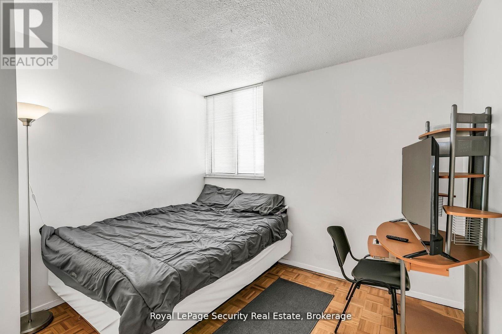 2413 - 10 Martha Eaton Way, Toronto, Ontario  M6M 5B3 - Photo 18 - W13145390