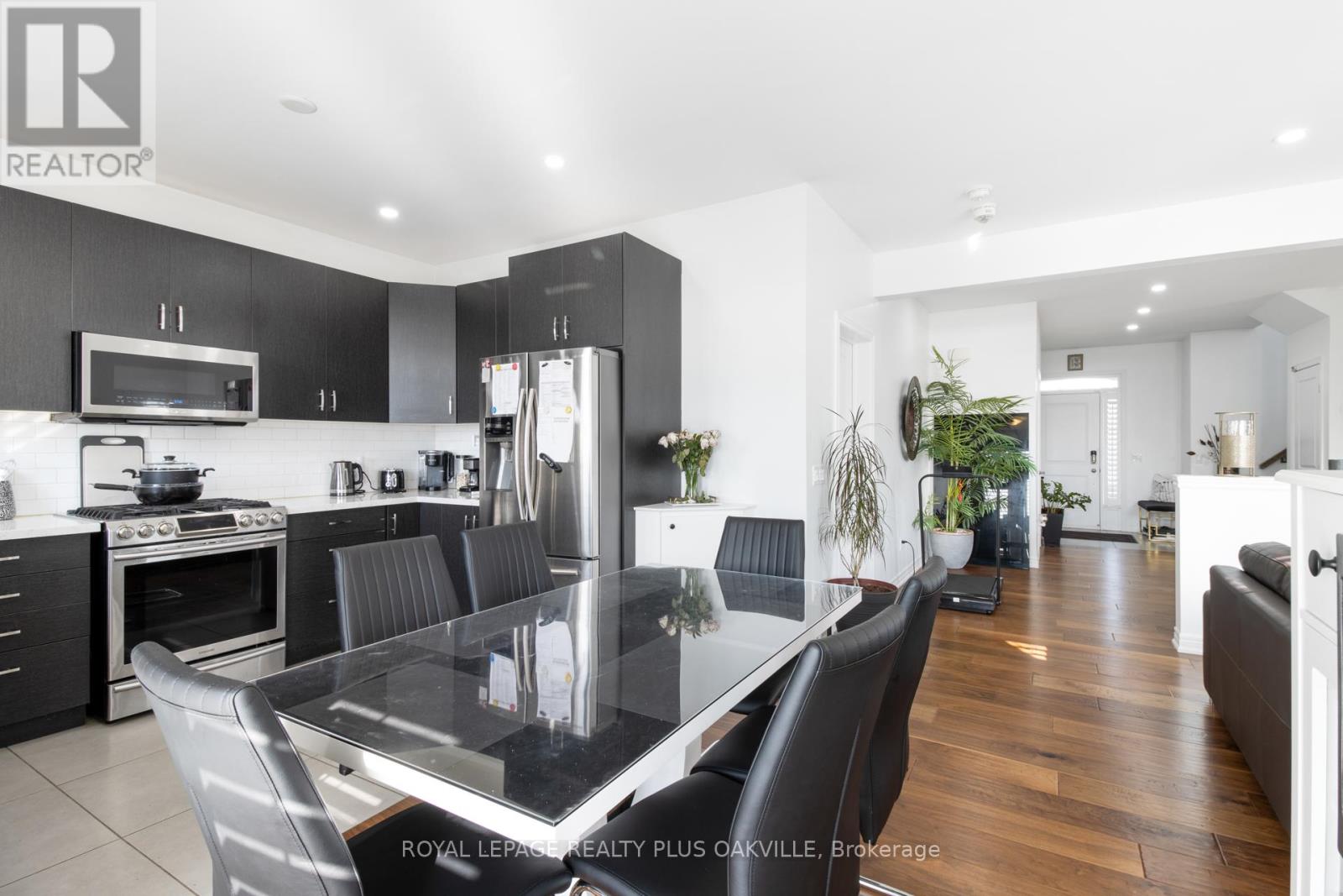 2386 Natasha Circle, Oakville, Ontario  L6M 1P2 - Photo 9 - W13145436