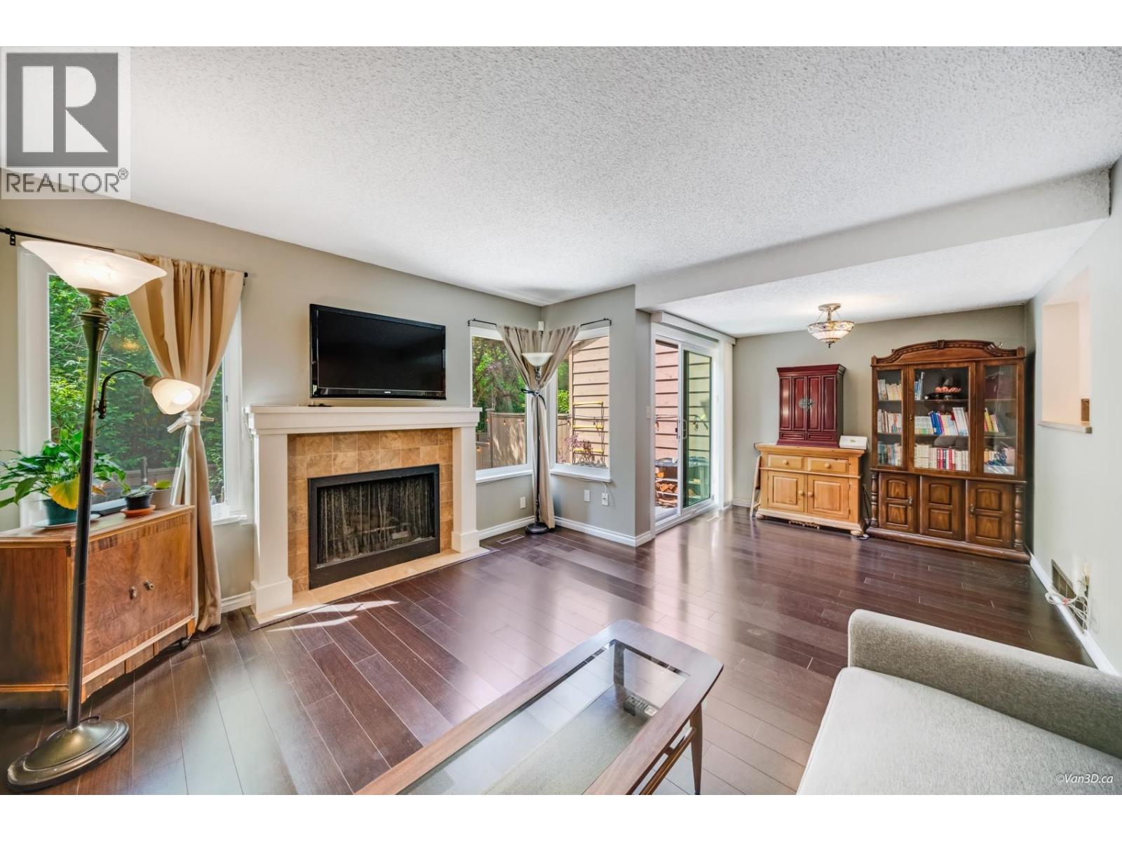 4253 Birchwood Crescent, Burnaby, British Columbia  V5G 4E6 - Photo 15 - R3124935