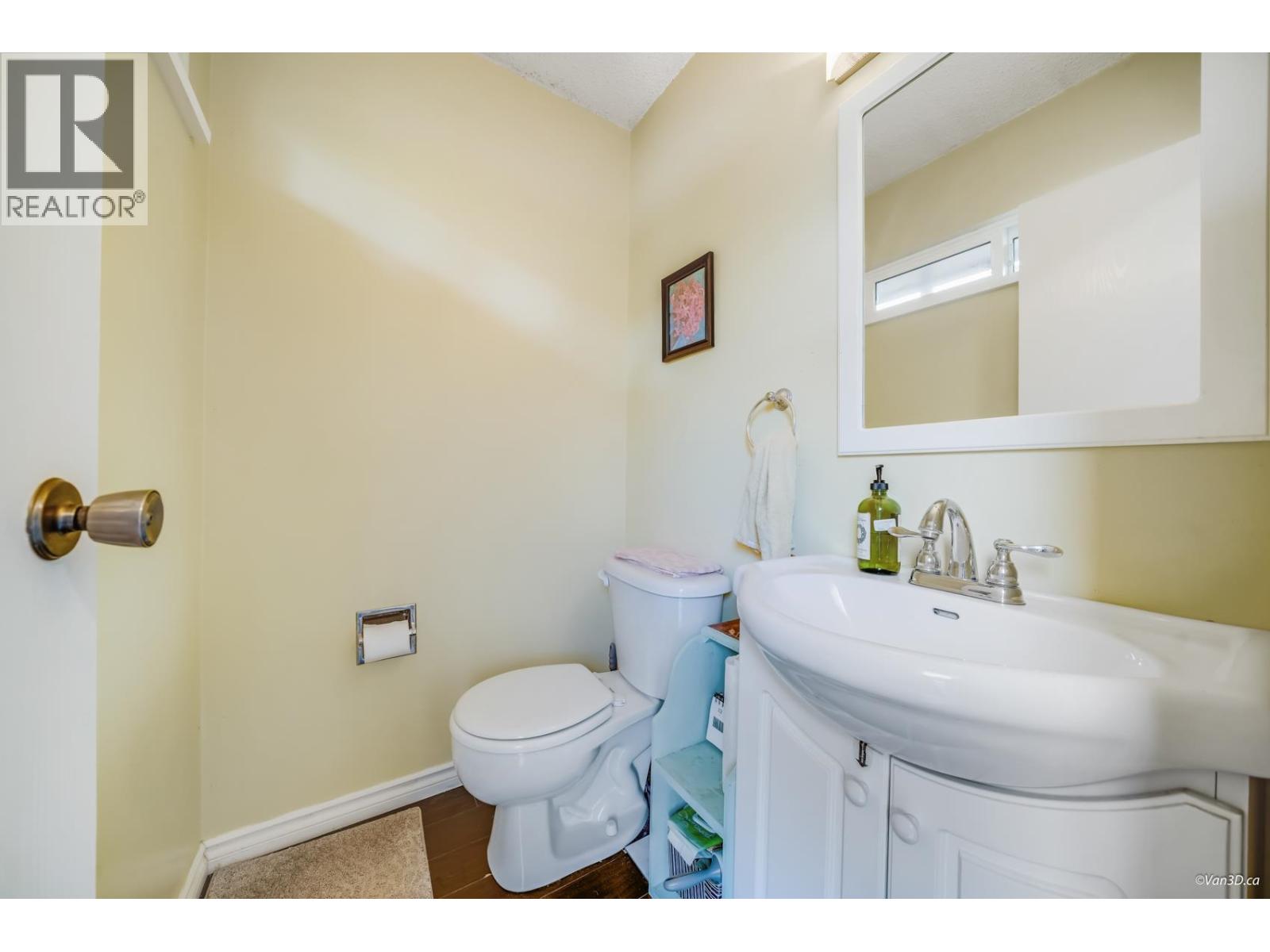 4253 Birchwood Crescent, Burnaby, British Columbia  V5G 4E6 - Photo 16 - R3124935