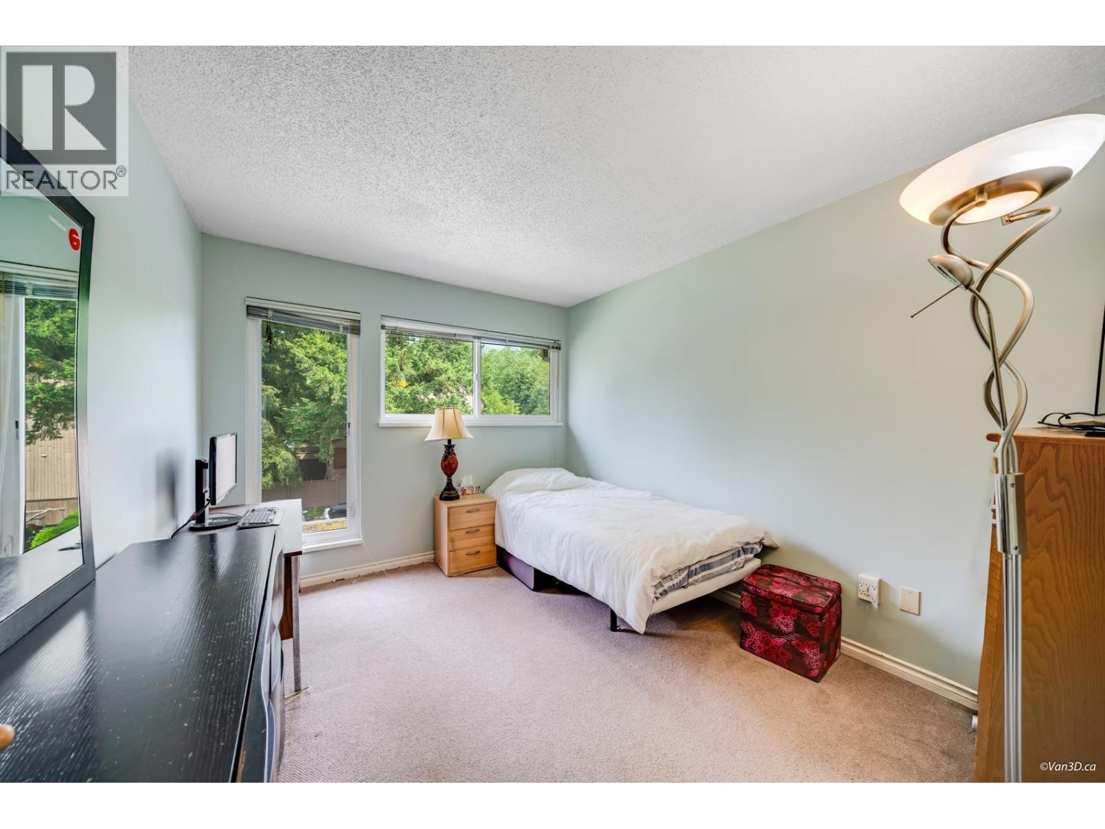 4253 Birchwood Crescent, Burnaby, British Columbia  V5G 4E6 - Photo 20 - R3124935