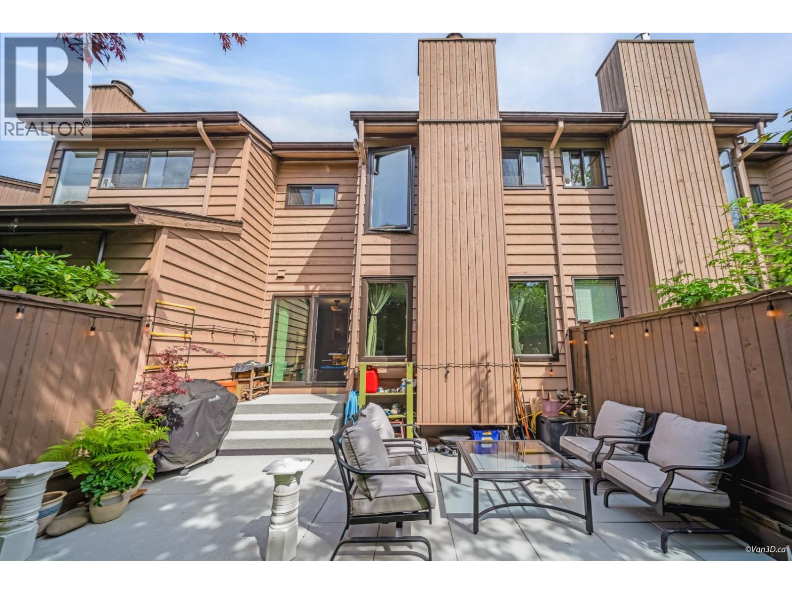 4253 Birchwood Crescent, Burnaby, British Columbia  V5G 4E6 - Photo 32 - R3124935