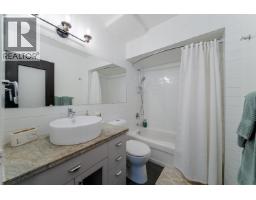 52 2002 JOHNS STREET, Port Moody, British Columbia
