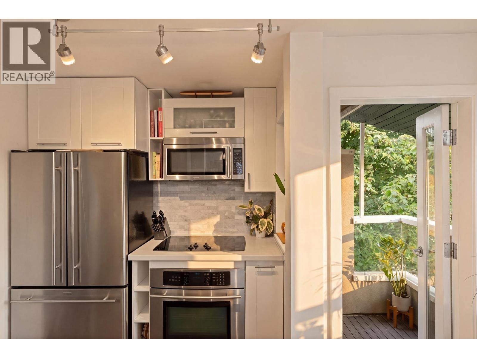 2558 W 4th Avenue, Vancouver, British Columbia  V6K 1P6 - Photo 12 - R3124995