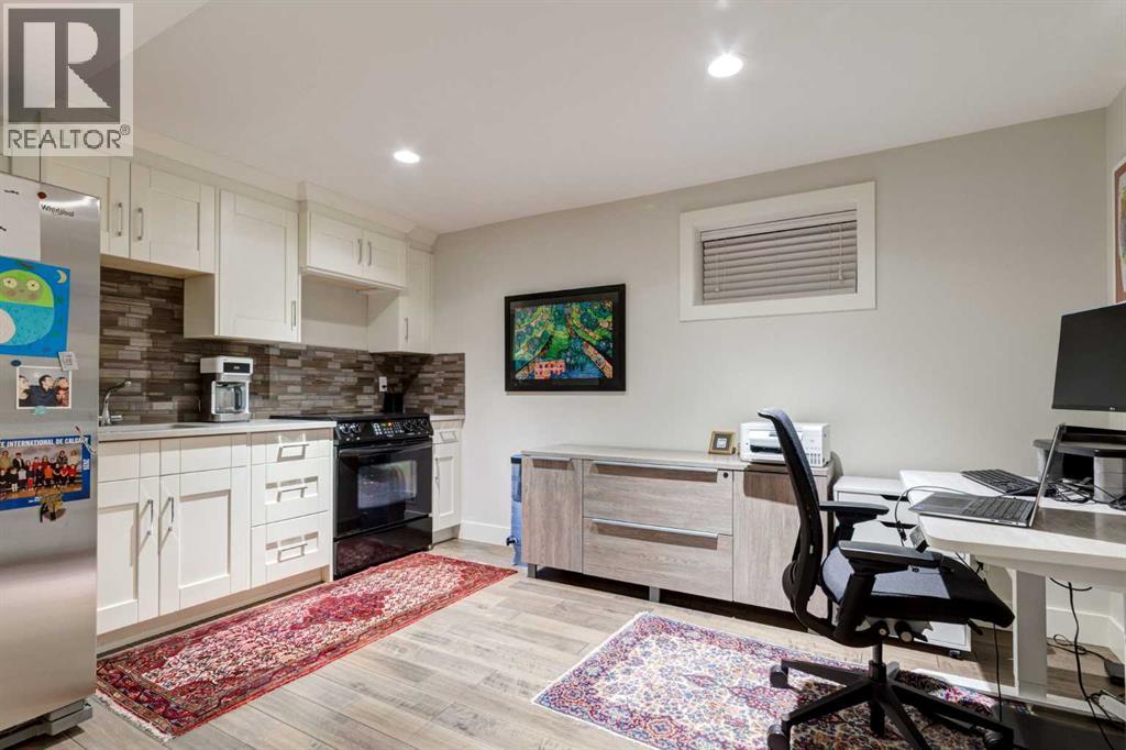 3207 24a Street SW, Calgary, Alberta  T3E 1W6 - Photo 35 - A2294008