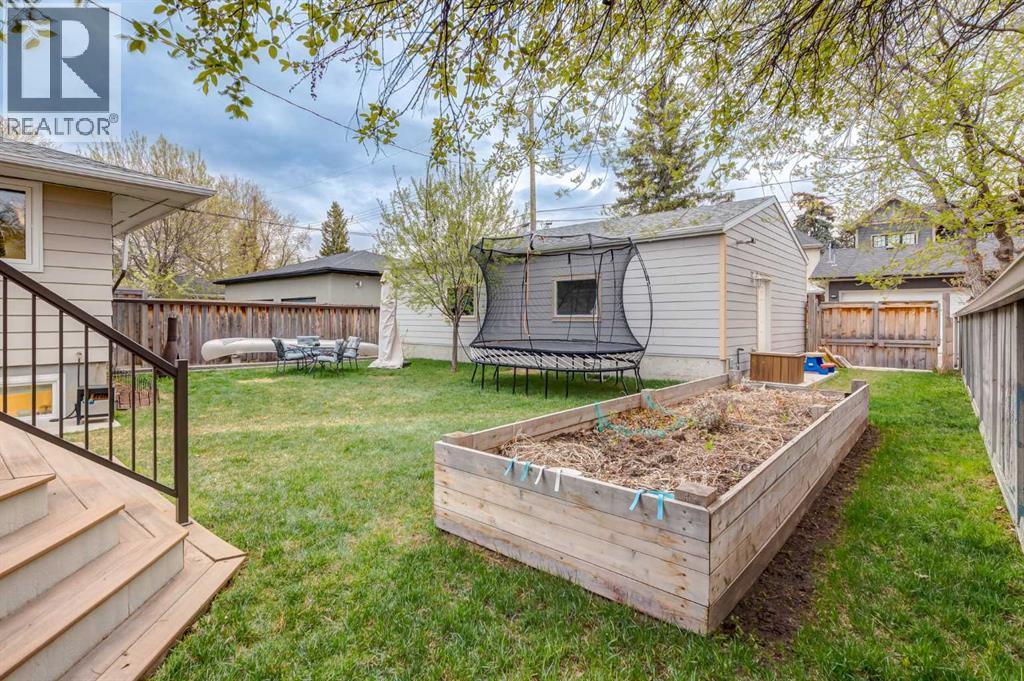 3207 24a Street SW, Calgary, Alberta  T3E 1W6 - Photo 47 - A2294008