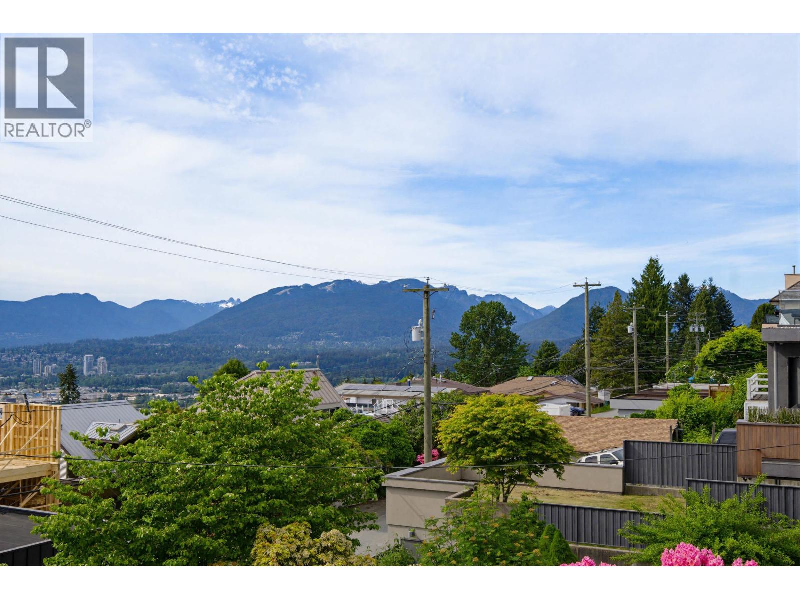 41 N Hythe Avenue, Burnaby, British Columbia  V5B 1G3 - Photo 4 - R3124942