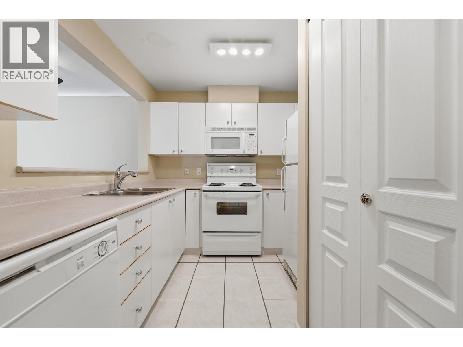 202 3590 W 26th Avenue, Vancouver, British Columbia  V6S 1N9 - Photo 9 - R3125002