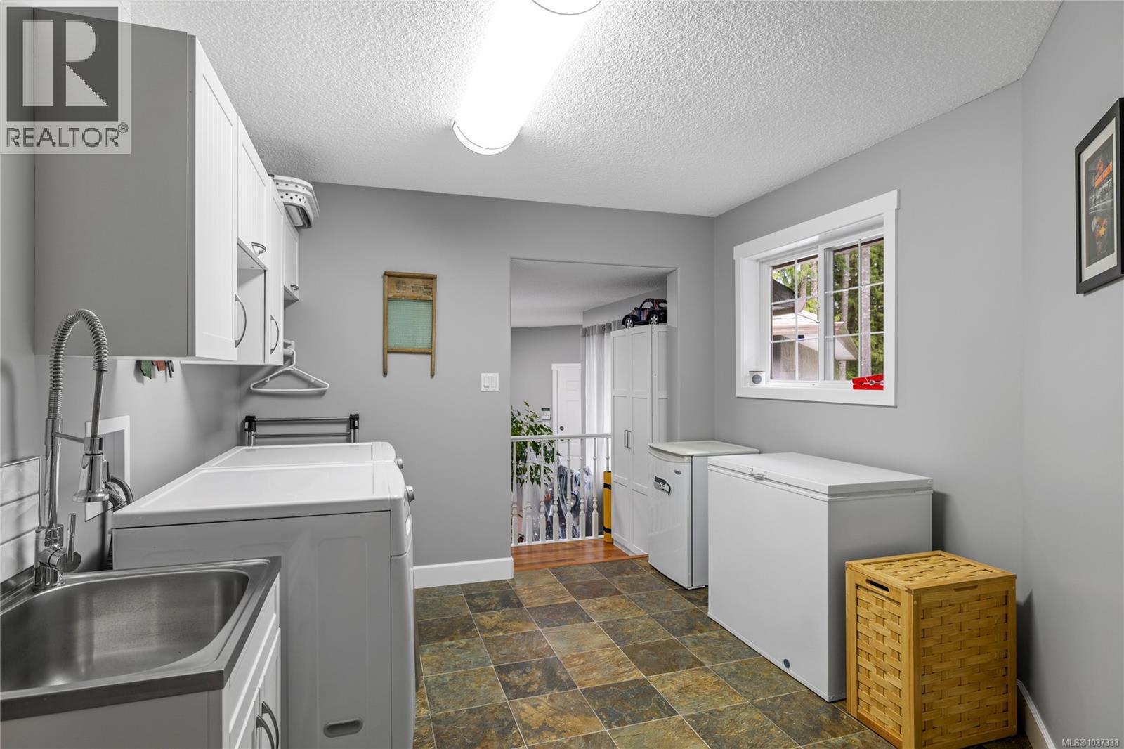 6645 Elm Rd, Lantzville, British Columbia  V0R 2H0 - Photo 42 - 1037333