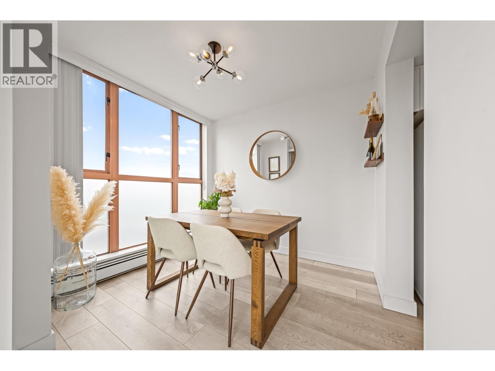 1705 612 Fifth Avenue, New Westminster, British Columbia  V3M 1X5 - Photo 12 - R3124898