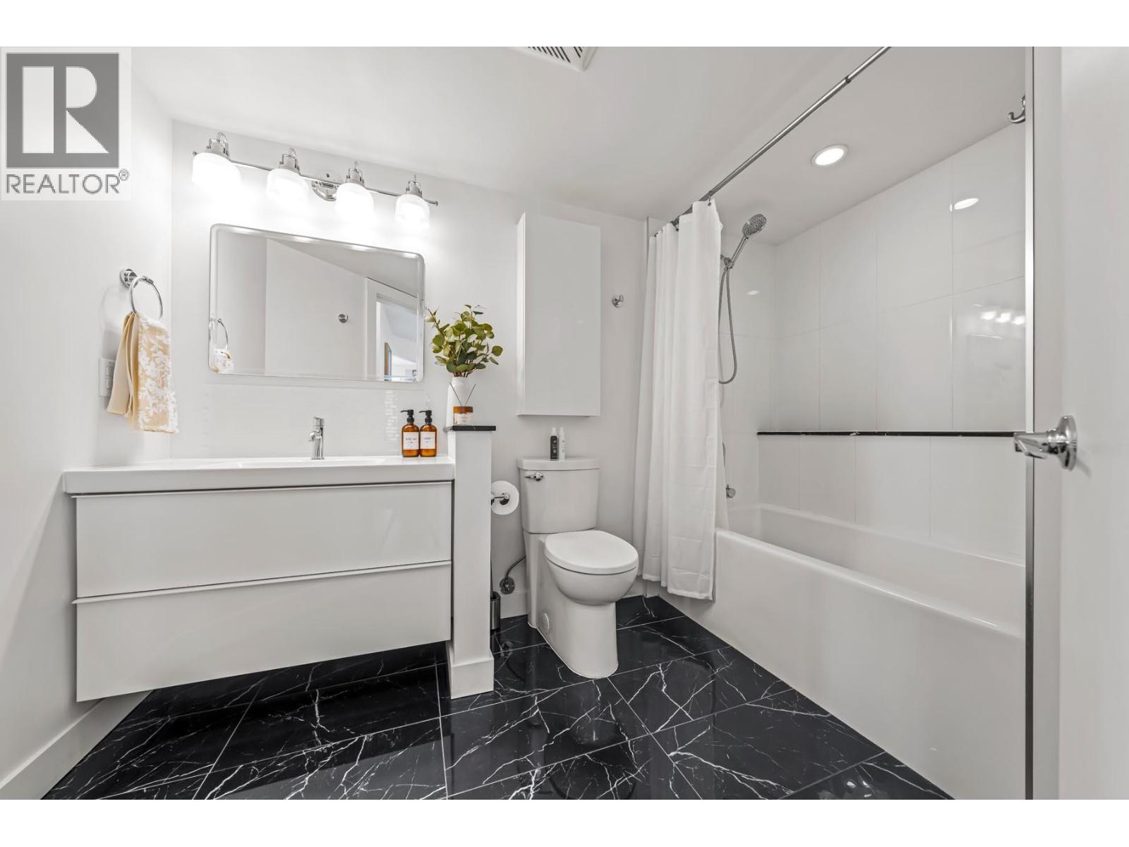 1705 612 Fifth Avenue, New Westminster, British Columbia  V3M 1X5 - Photo 19 - R3124898
