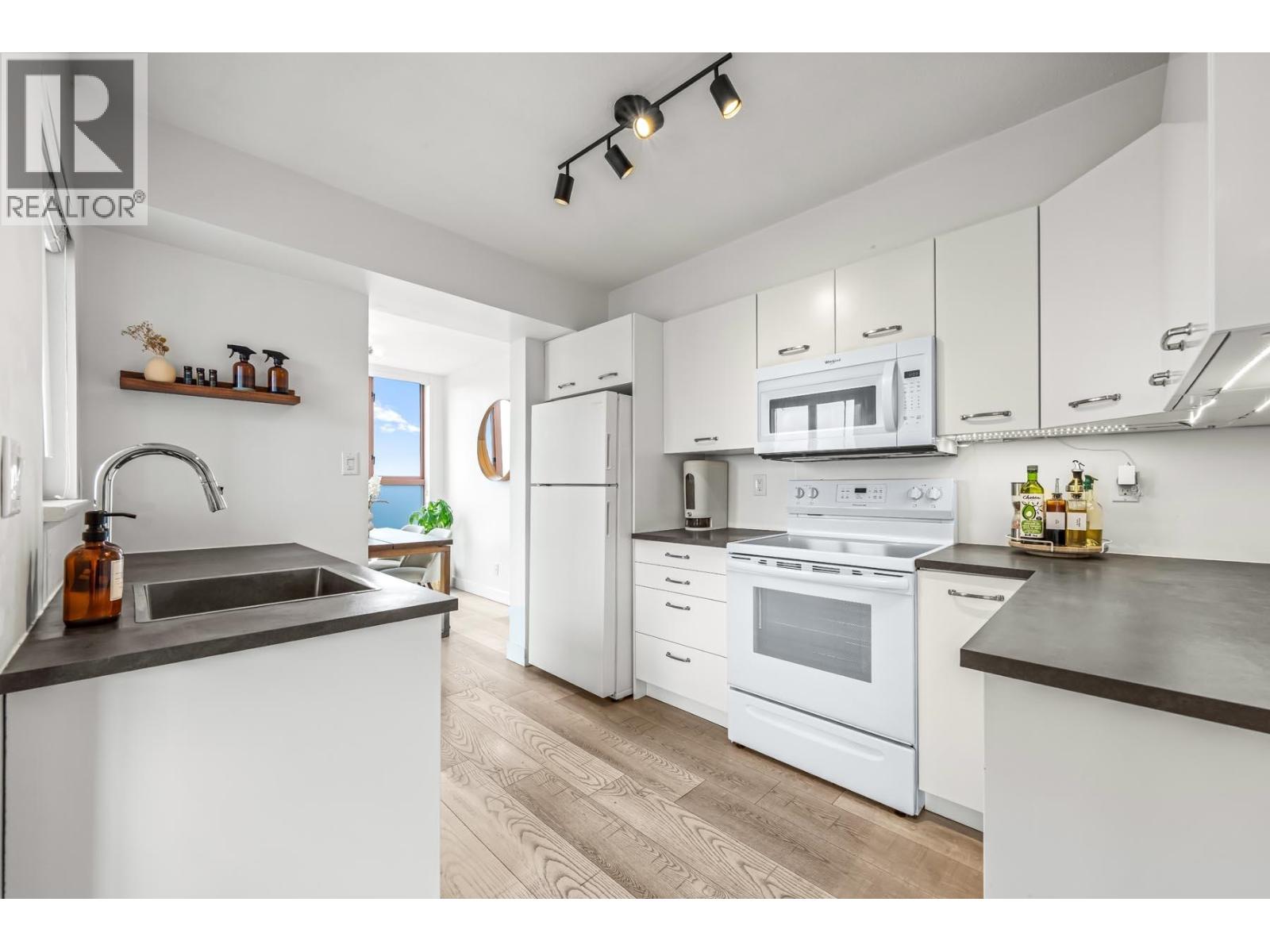 1705 612 Fifth Avenue, New Westminster, British Columbia  V3M 1X5 - Photo 6 - R3124898