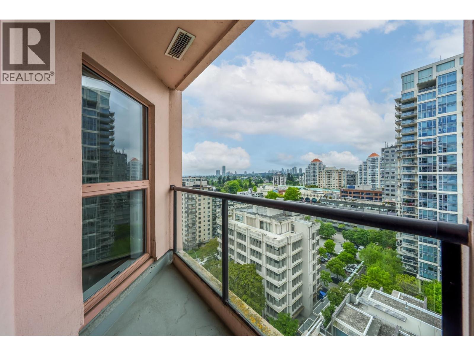 1705 612 Fifth Avenue, New Westminster, British Columbia  V3M 1X5 - Photo 23 - R3124898