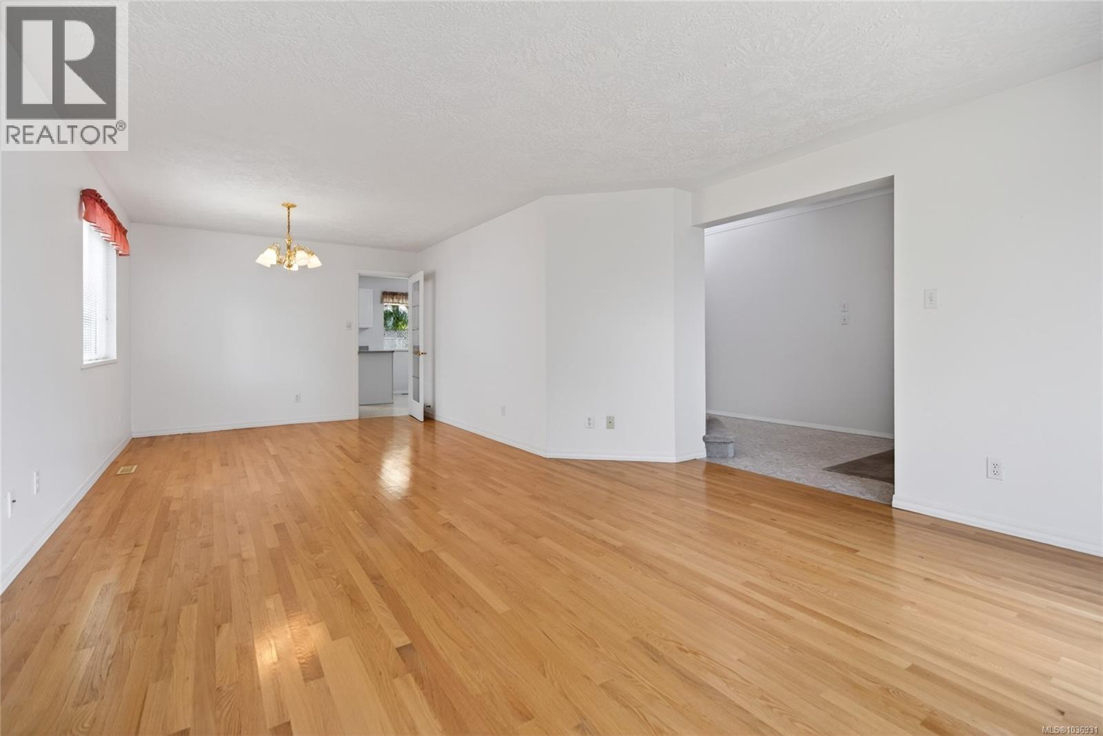 1353 Ocean View Ave, Comox, British Columbia  V9M 3R2 - Photo 7 - 1036931