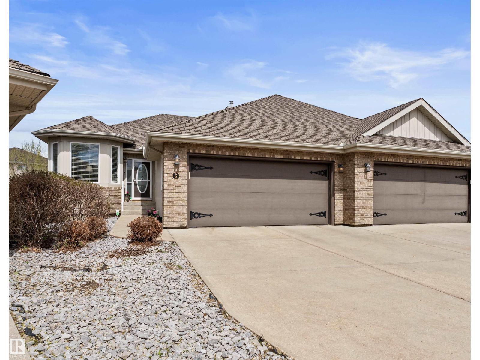 #6 10848 8 AV SW, edmonton, Alberta