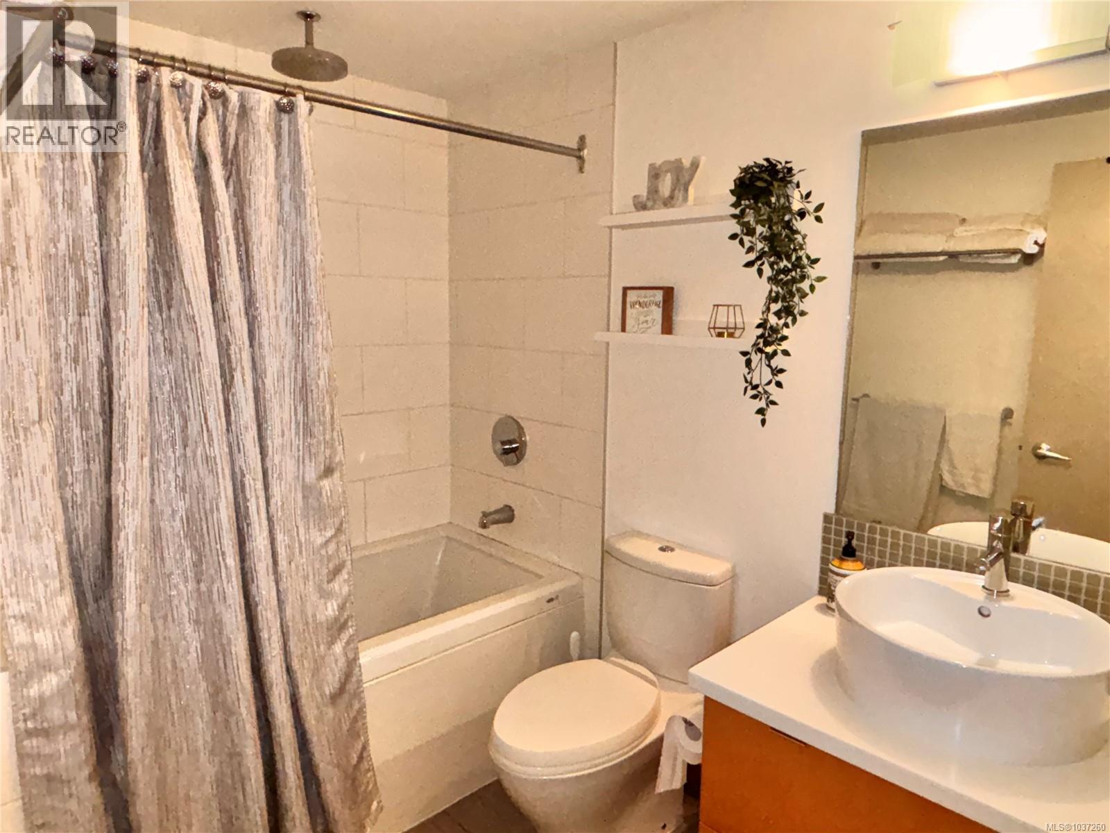 208 760 Johnson St, Victoria, British Columbia  V8W 0A4 - Photo 17 - 1037260