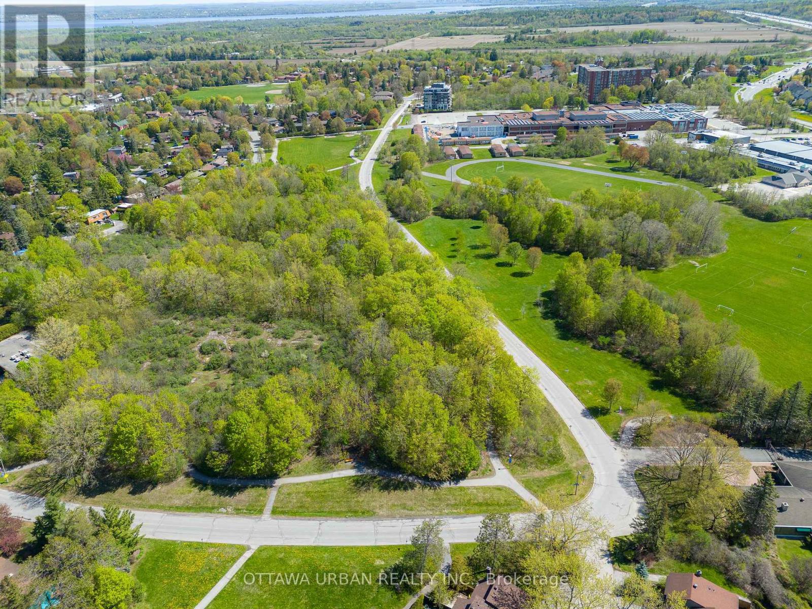 46 Reaney Court, Ottawa, Ontario  K2K 1W8 - Photo 8 - X13145606