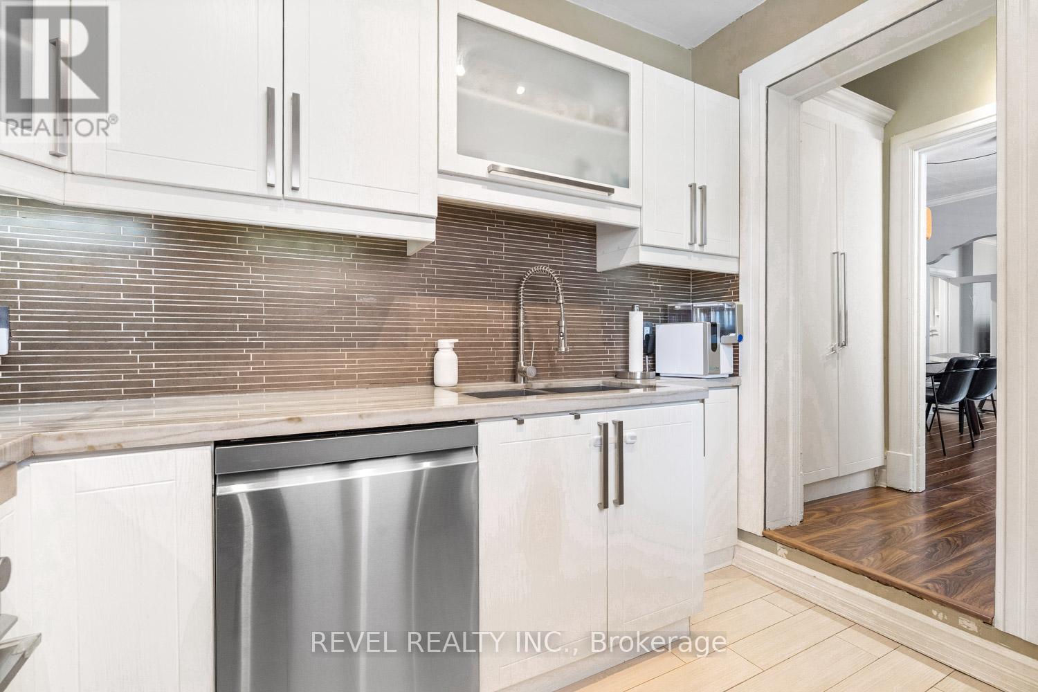 29 Shannon Street, Toronto, Ontario M6J 2E6 - Photo 10 - C13145520