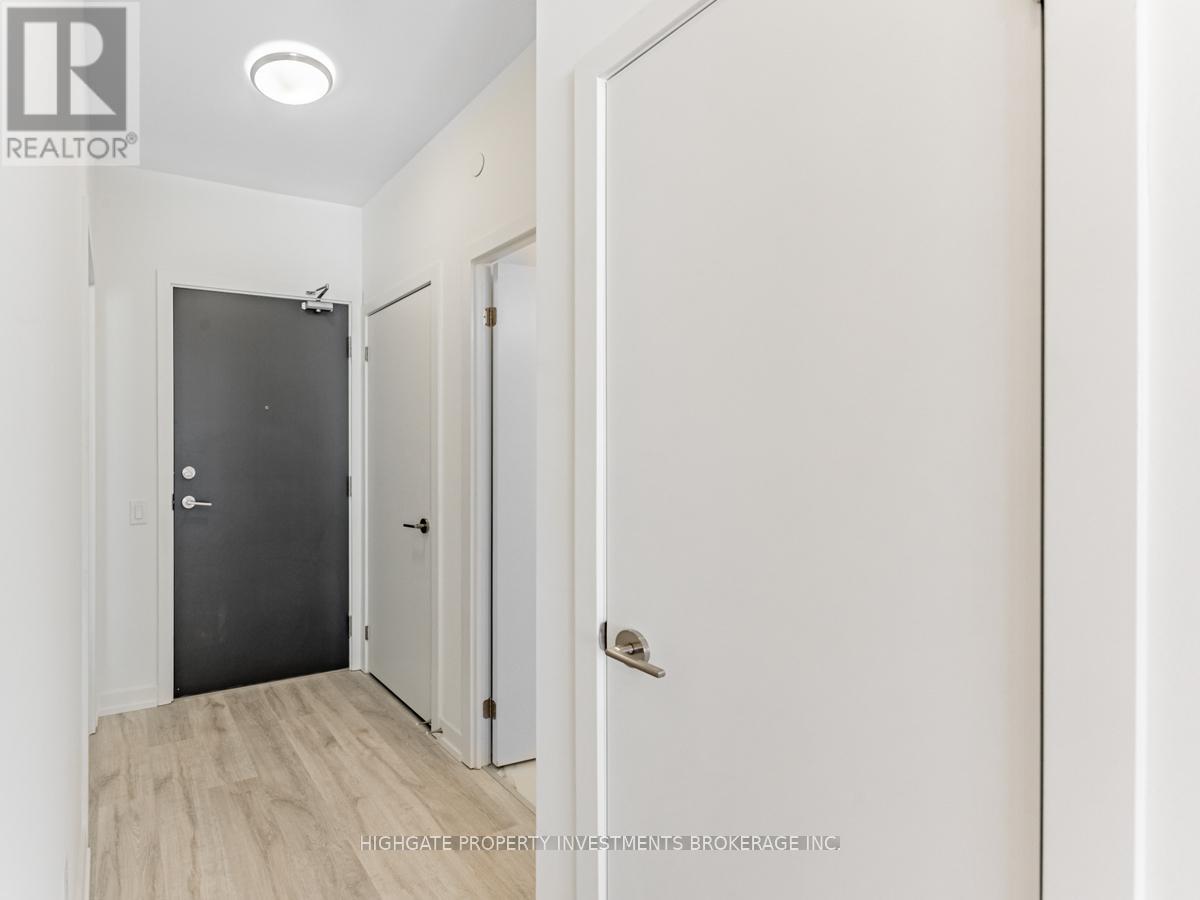 N437 - 7 Golden Lion Heights, Toronto, Ontario  M2M 3T9 - Photo 3 - C13145558
